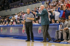 UNIVERSITY PARK, TX - JANUARY 20: Tulane Green Wave head coach Mike Dunleavy, Sr. gives direction during the game betweed SMU and Tulane on January 20, 2018 at Moody Coliseum in Dallas, TX. (Photo by George Walker/Icon Sportswire)