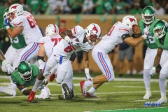 DENTON, TX - SEPTEMBER 01: Southern Methodist Mustangs running back Braeden West (6) breaks through the line during the game between North Texas and SMU on September 1, 2018 at Apogee Stadium in Denton, TX. (Photo by George Walker/Icon Sportswire)