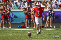 DALLAS, TX - SEPTEMBER 16: Southern Methodist Mustangs kicker Josh Williams (5) during the game between the SMU Mustangs and TCU Horned Frogs on September 16, 2017, at Amon G. Carter Stadium in Fort Worth, Texas.  (Photo by George Walker/DFWsportsonline)