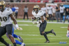 DALLAS, TX - NOVEMBER 04: UCF Knights running back Taj McGowan (12) runs to the outside during the game between SMU and UCF on November 4, 2017, at Gerald J. Ford Stadium in Dallas, TX. (Photo by George Walker/Icon Sportswire)