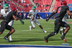 DALLAS, TX - NOVEMBER 25: Tulane Green Wave quarterback Jonathan Banks (1) looks to the end zone during the game between Tulane and SMU on November 25, 2017 at Gerald J. Ford Stadium in Dallas, TX. (Photo by George Walker/Icon Sportswire)