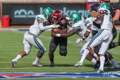 DALLAS, TX - NOVEMBER 25: Southern Methodist Mustangs running back Ke'Mon Freeman (13) runs up the middle during the game between Tulane and SMU on November 25, 2017 at Gerald J. Ford Stadium in Dallas, TX. (Photo by George Walker/Icon Sportswire)