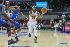 UNIVERSITY PARK, TX - DECEMBER 13: Southern Methodist Mustangs guard Ben Emelogu II (21) passes during the game between SMU and New Orleans on December 13, 2017 at Moody Coliseum in Dallas, TX. (Photo by George Walker/Icon Sportswire)