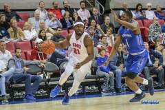 UNIVERSITY PARK, TX - DECEMBER 13: Southern Methodist Mustangs guard Ben Emelogu II (21) drives to the basket during the game between SMU and New Orleans on December 13, 2017 at Moody Coliseum in Dallas, TX. (Photo by George Walker/Icon Sportswire)