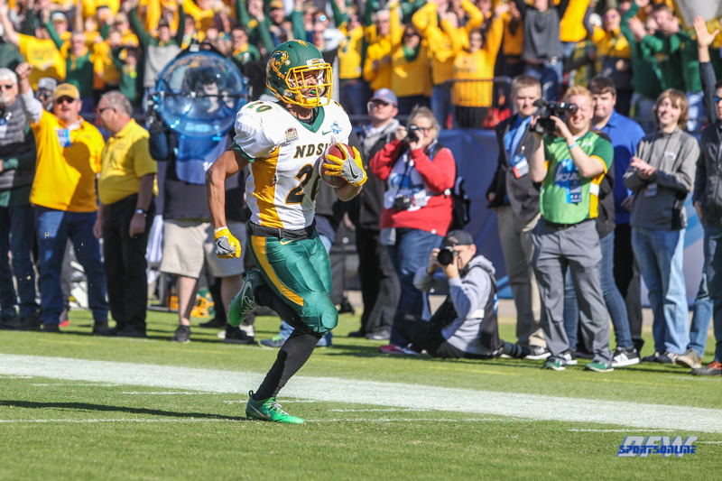 FRISCO, TX - JANUARY 06: North Dakota State Bison wide receiver Darrius Shepherd (20) runs to the end zone for a touchdown during the FCS National Championship game between North Dakota State and James Madison on January 6, 2018 at Toyota Stadium in Frisco, TX. (Photo by George Walker/Icon Sportswire)