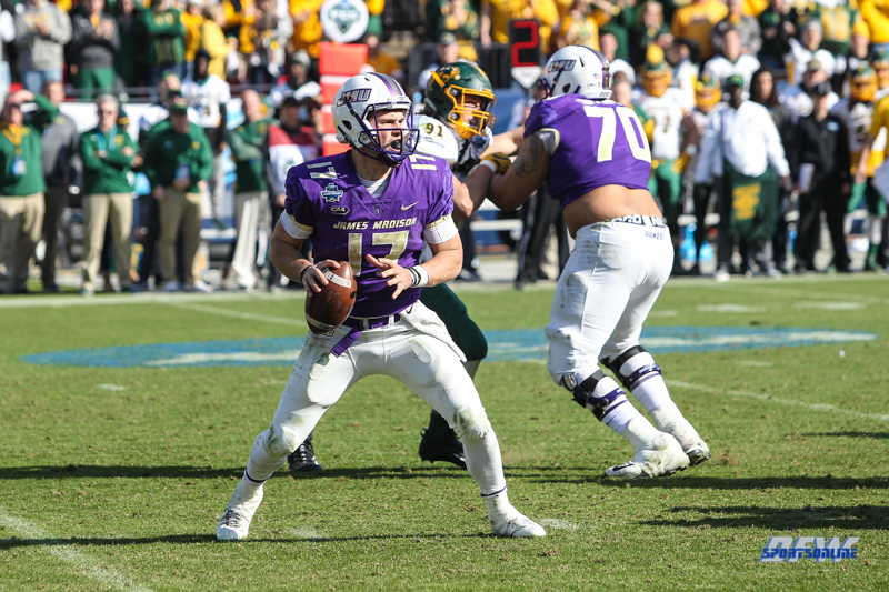 FRISCO, TX - JANUARY 06: James Madison Dukes quarterback Bryan Schor (17) drops back to pass during the FCS National Championship game between North Dakota State and James Madison on January 6, 2018 at Toyota Stadium in Frisco, TX. (Photo by George Walker/Icon Sportswire)