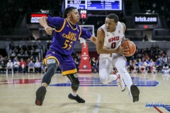 UNIVERSITY PARK, TX - JANUARY 28: East Carolina Pirates guard Shawn Williams (55) guards Southern Methodist Mustangs guard Jahmal McMurray (0) during the game between SMU and East Carolina on January 28, 2018 at Moody Coliseum in Dallas, TX. (Photo by George Walker/Icon Sportswire)
