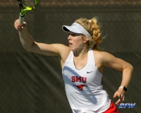 DALLAS, TX - FEBRUARY 4: Nicole Petchey hits a forehand during the SMU women's tennis match vs Iowa on February 4, 2018, at the SMU Tennis Complex, Turpin Stadium & Brookshire Family Pavilion in Dallas, TX. (Photo by George Walker/DFWsportsonline)
