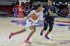 UNIVERSITY PARK, TX - FEBRUARY 07: Southern Methodist Mustangs guard Kiara Perry (0) drives to the basket during the game between SMU and Tulsa on February 7, 2018, at Moody Coliseum in Dallas, TX. (Photo by George Walker/Icon Sportswire)