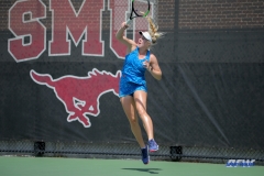DALLAS, TX - MARCH 31: Nicole Petchey hits a forehand during the SMU women's tennis match vs ECU on March 31, 2018, at the SMU Tennis Complex, Turpin Stadium & Brookshire Family Pavilion in Dallas, TX. (Photo by George Walker/DFWsportsonline)