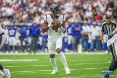 HOUSTON, TX - SEPTEMBER 23: Houston Texans quarterback Deshaun Watson (4) passes during the game between the Houston Texans and New York Giants on September 23, 2018, at NRG Stadium in Houston, TX. (Photo by George Walker/DFWsportsonline)