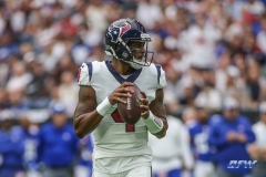 HOUSTON, TX - SEPTEMBER 23: Houston Texans quarterback Deshaun Watson (4) passes during the game between the Houston Texans and New York Giants on September 23, 2018, at NRG Stadium in Houston, TX. (Photo by George Walker/DFWsportsonline)