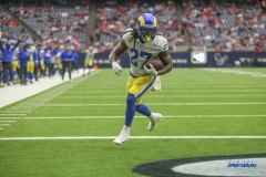 HOUSTON, TX - OCTOBER 31: Los Angeles Rams running back Darrell Henderson (27) during the game between the Houston Texans and Los Angeles Rams on October 31, 2021 at NRG Stadium in Houston, TX. (Photo by George Walker/DFWsportsonline)