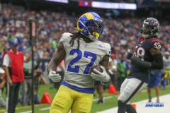 HOUSTON, TX - OCTOBER 31: Los Angeles Rams running back Darrell Henderson (27) during the game between the Houston Texans and Los Angeles Rams on October 31, 2021 at NRG Stadium in Houston, TX. (Photo by George Walker/DFWsportsonline)