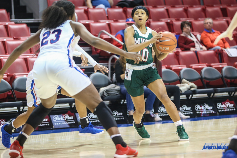 DALLAS, TX - NOVEMBER 12: Mississippi Valley State Devilettes guard Ronni Williams (10) during the game between SMU and Mississippi Valley State on November 12, 2018 at Moody Coliseum in Dallas, TX. (Photo by George Walker/DFWsportsonline) DALLAS, TX - NOVEMBER 12: Mississippi Valley State Devilettes guard Ronni Williams (10) during the game between SMU and Mississippi Valley State on November 12, 2018 at Moody Coliseum in Dallas, TX. (Photo by George Walker/DFWsportsonline)