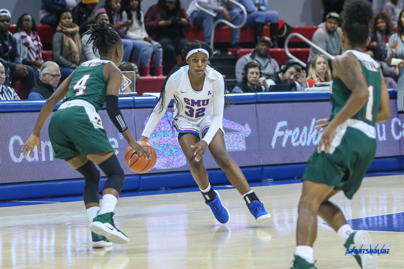 DALLAS, TX - NOVEMBER 12: Southern Methodist Mustangs guard Kayla White (32) during the game between SMU and Mississippi Valley State on November 12, 2018 at Moody Coliseum in Dallas, TX. (Photo by George Walker/DFWsportsonline) DALLAS, TX - NOVEMBER 12: Southern Methodist Mustangs guard Kayla White (32) during the game between SMU and Mississippi Valley State on November 12, 2018 at Moody Coliseum in Dallas, TX. (Photo by George Walker/DFWsportsonline)