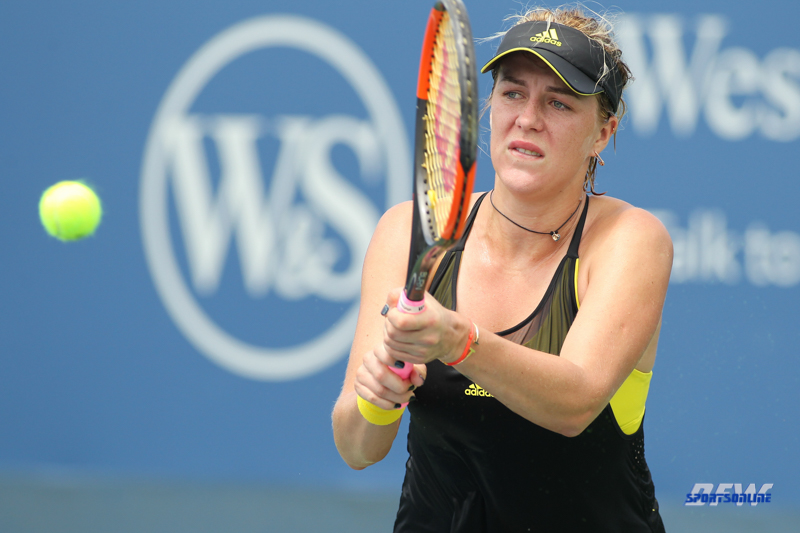 CINCINNATI, OH - AUGUST 14: Anastasia Pavlyuchenkova (RUS) hits a backhand during the Western & Southern Open at the Lindner Family Tennis Center in Mason, Ohio on August 14, 2017. (Photo by George Walker/Icon Sportswire)