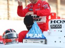 Helio Castroneves wins the PEAK Performance Pole Award presented by Autozone. Photo by Jim Haines, Indyracing.com