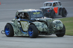 Legends racing at Texas Motor Speedway. Photo by George Walker.