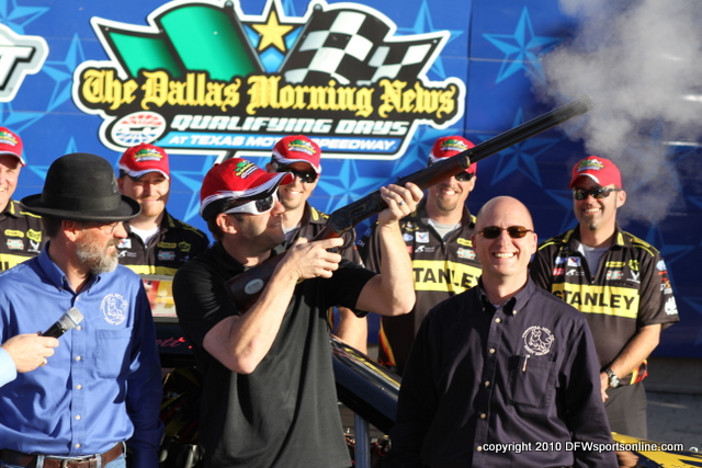 Elliott Sadler wins the pole at Texas Motor Speedway. Photo by George Walker