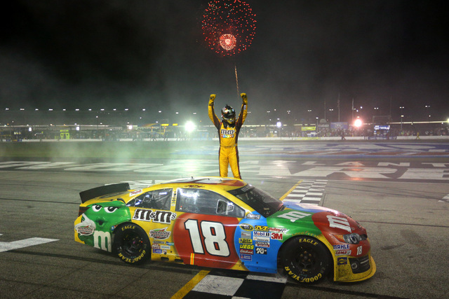 NASCAR_NSCS_ATL_Kyle_Busch_Victory_Lane_9113