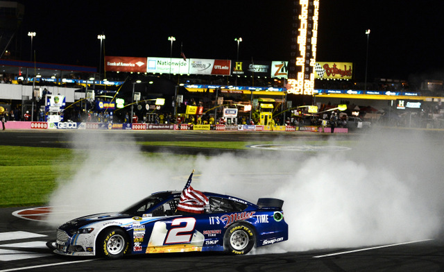 NASCAR_NSCS_CMS_101213_Keselowski_Burnout