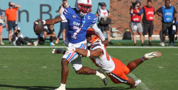 SMU vs Syracuse. Photo by George Walker/DFWsportsonline